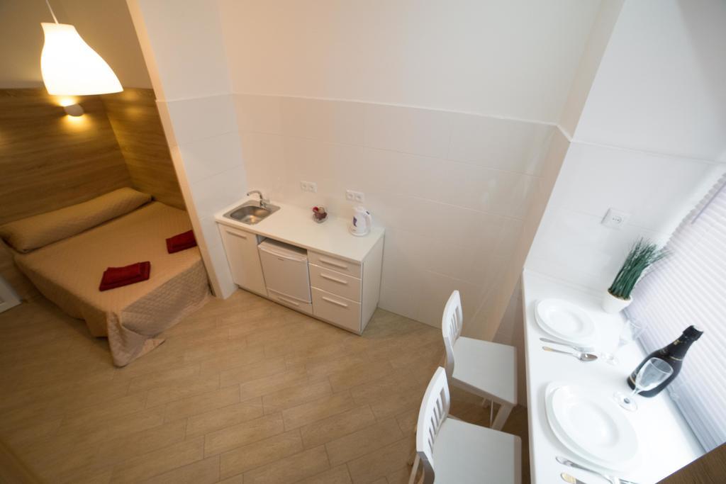 Apartment on Filatova 10/1 Leopoli Esterno foto